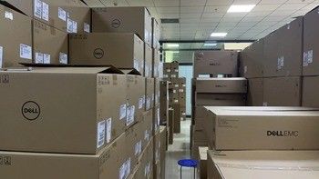 Lenovo ThinkSystem DE2000 Dual Control/4 * 16GB FC Disk Array Cabinet voor prestaties
